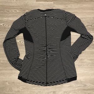 lululemon athletica Tops - Lululemon Long Sleeve Running Top lululemon athletica Tops - Lululemon Long Sleeve Running Top